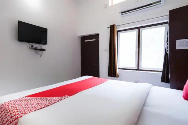 Backpackers Karma Home Stay Кхаджурахо Экстерьер фото
