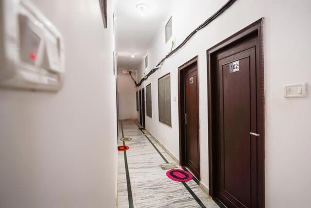 Backpackers Karma Home Stay Кхаджурахо Экстерьер фото